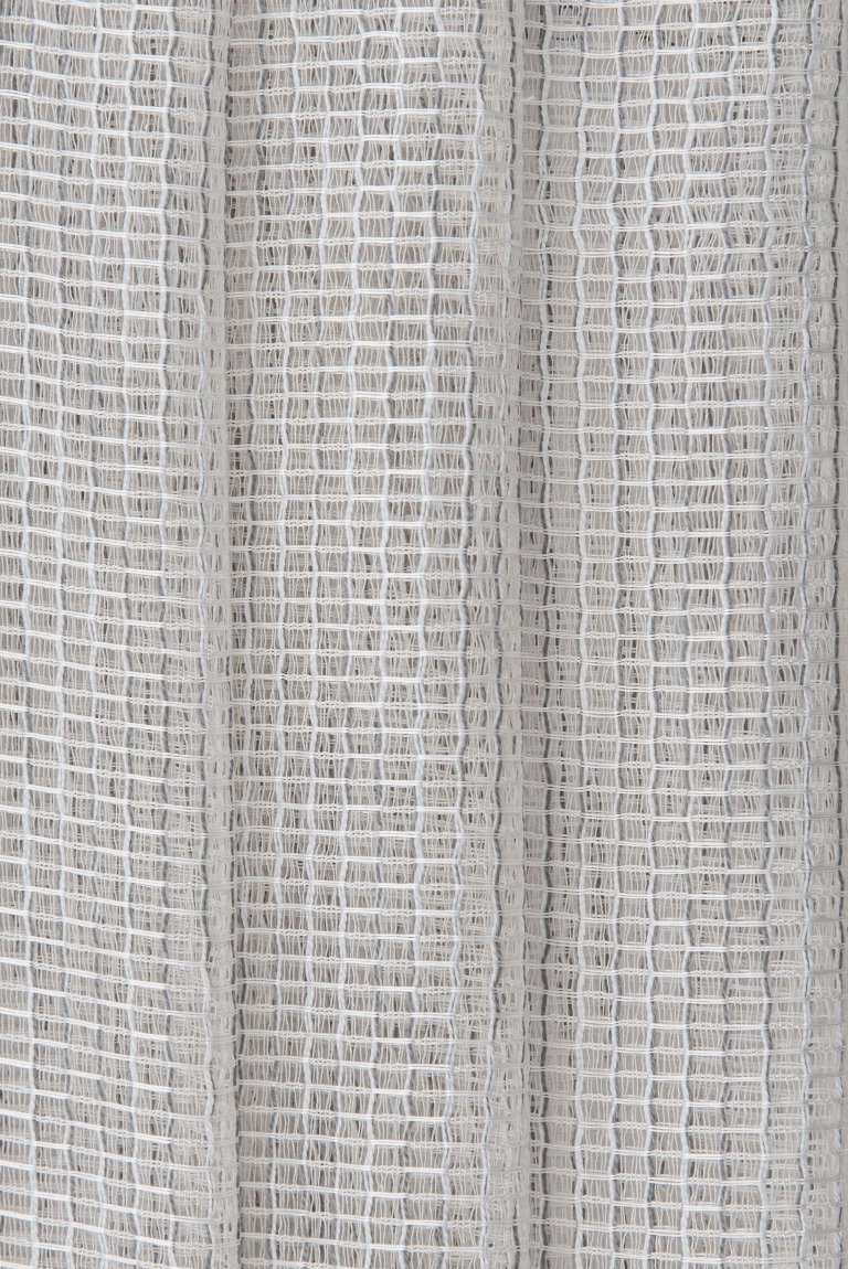 Photo of cry natur-grey