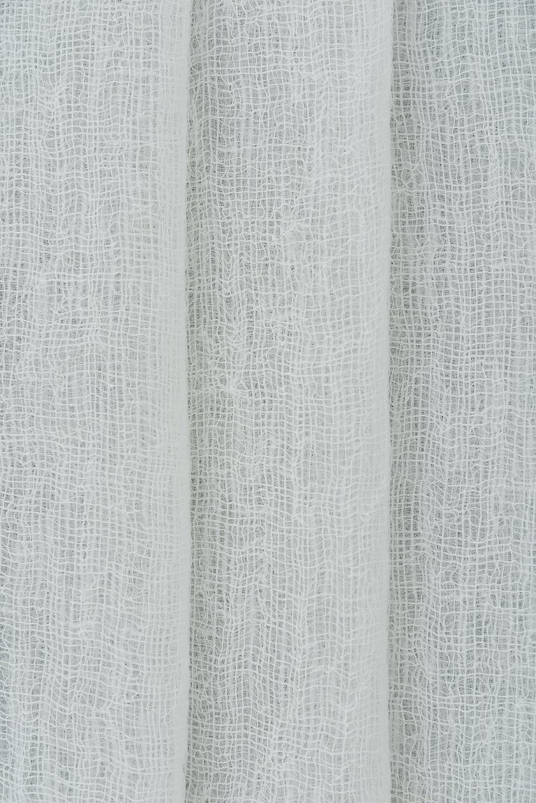 Photo of tristinica off white