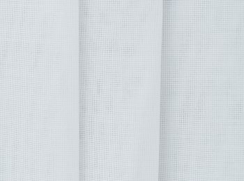 Photo of mani off white